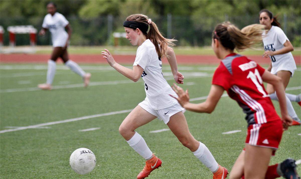 Wichita East’s Zoey Lee