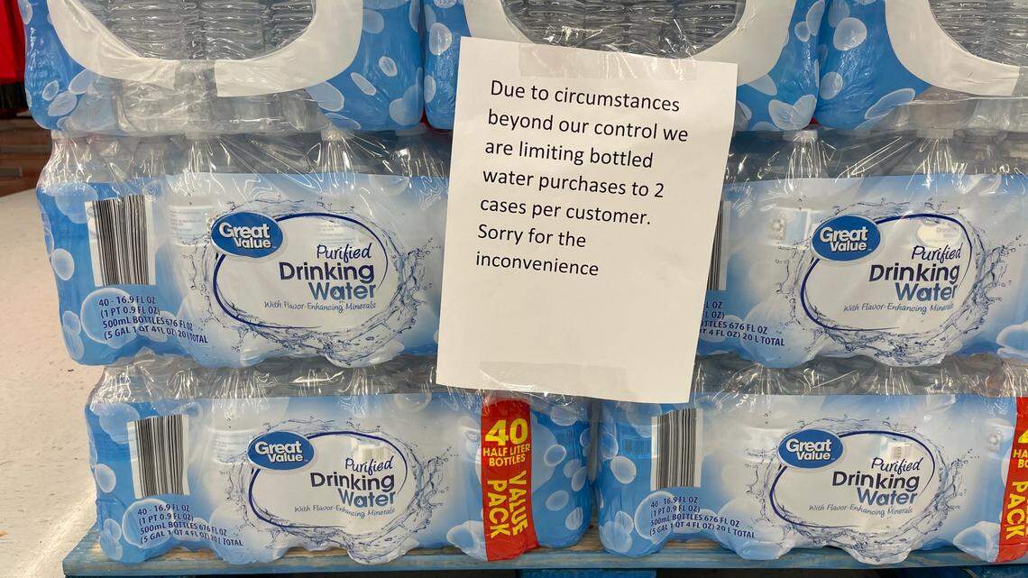 Mayor asks Wichitans not to hoard bottled water; urges patience during water crisis