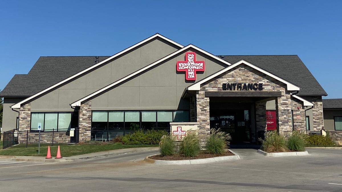 Veterinary Emergency & Specialty Hospital of Wichita at 5618 W. 21st St.