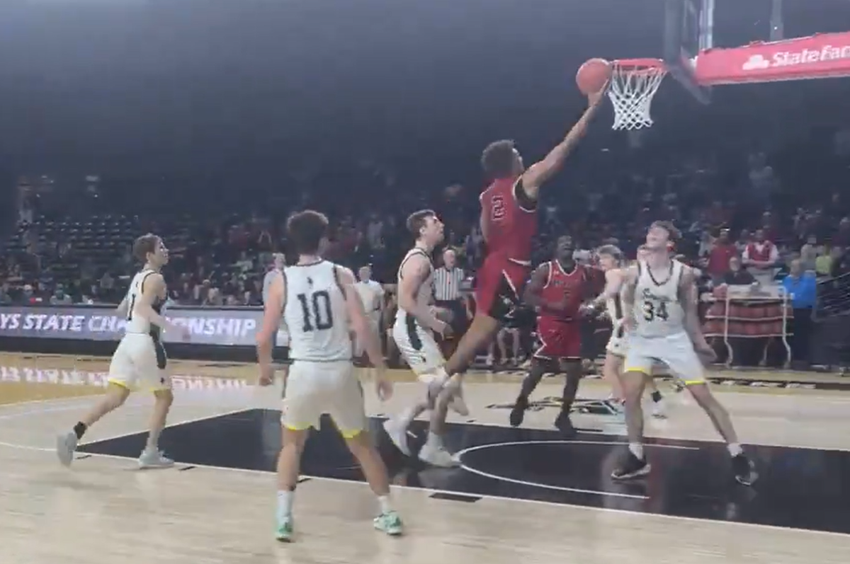 The Maize boys basketball pulled off the upset as the No. 8 seed with a 49-48 win over Shawnee Mission South, the No. 1 seed, in Wednesday’s quarterfinal at Koch Arena.