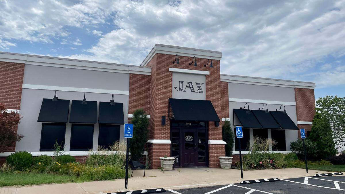 Jax Restaurant and Bar closed at 21st and Webb in January and has been vacant since.