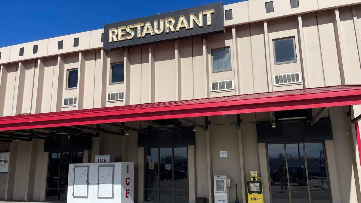 Newell Travel Plaza in Newton has lost its longtime restaurant tenant.
