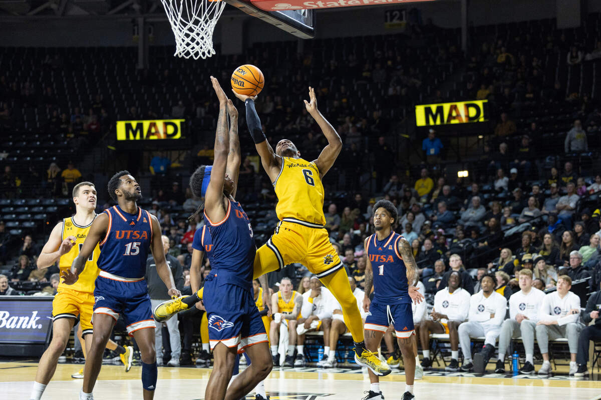 Corey Washington makes a shot during the second half of their game against UTSA on Wednesday night. 