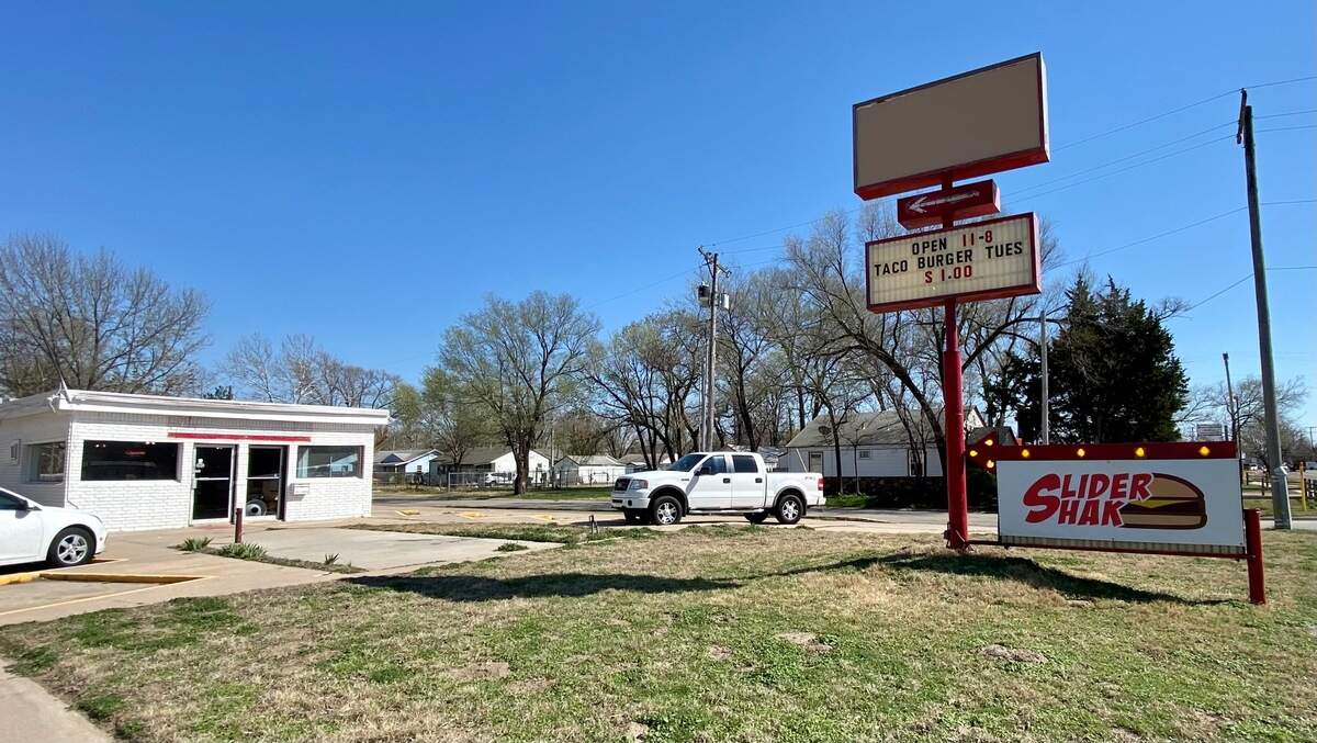 Slider Shak has taken over the old Sweet Willie’s BBQ spot at 4628 S. Seneca.