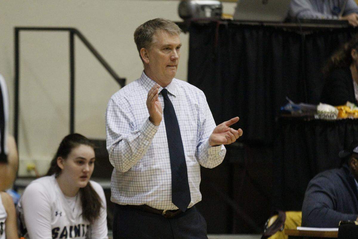 Aquinas coach Rick Hetzel