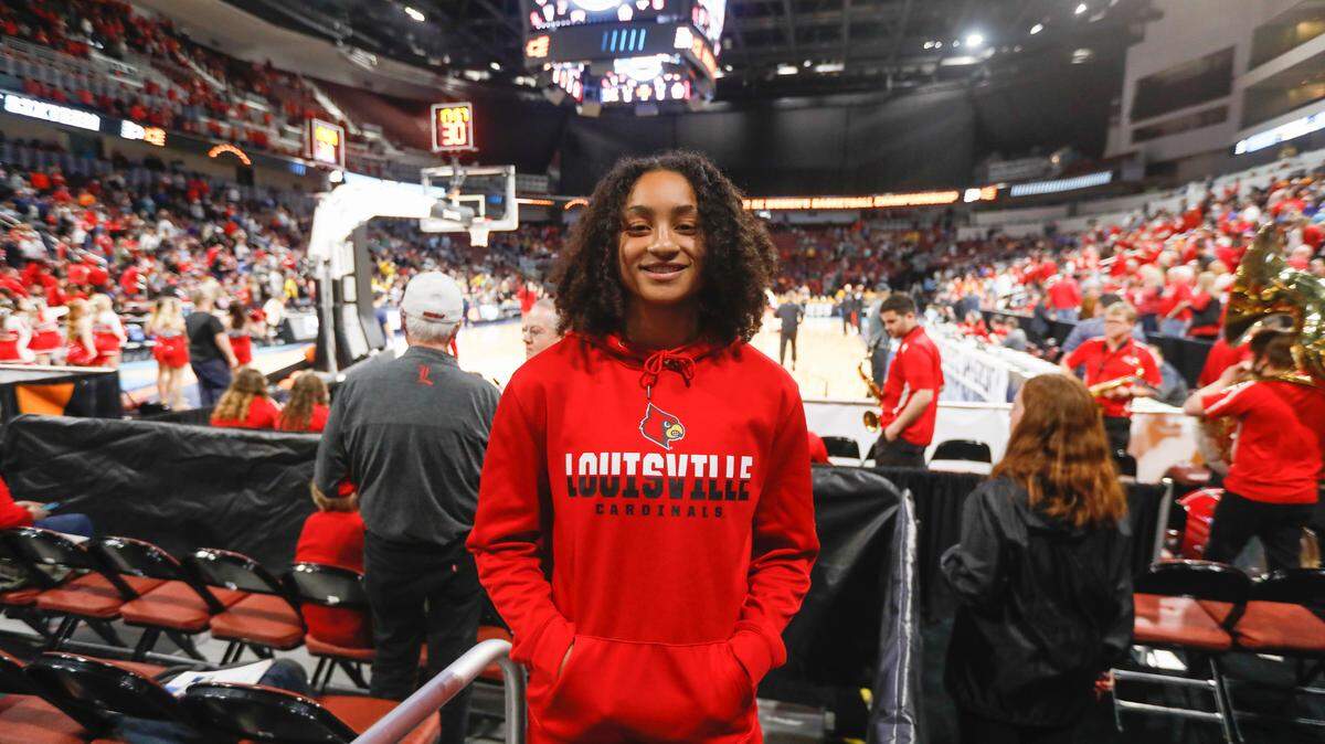 Wichita Heights star Zyanna Walker, a 2022 Louisville signee, watched her future teammates on the Cardinals advance to the Final Four from Wichita on Monday night.