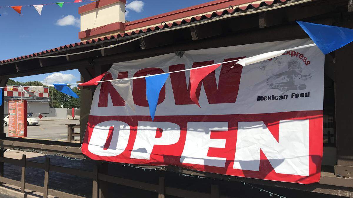 Pedro's Express just opened in the former Charlie's Pizza Taco space at Central and Tyler.