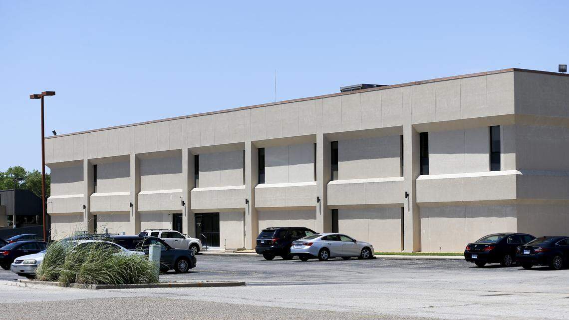 The U.S. Immigration and Customs Enforcement office at 555. N. Woodlawn on Tuesday. (July 3, 2018)