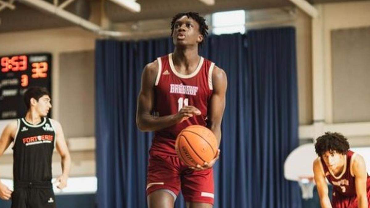 Montreal prospect Yanis Bamba has verbally committed to the Wichita State men’s basketball team in its 2023 recruiting class.