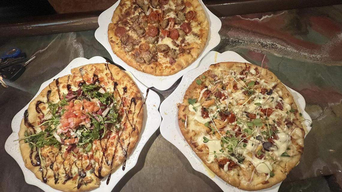 Who passed health checks in Wichita KS? Diners, bars, cafes, pizza shops & more