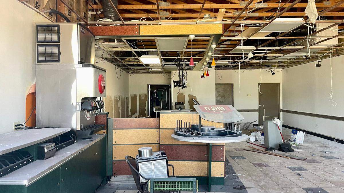 Wichita’s last Quiznos at 550 N. Webb Road is now closed.