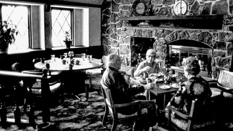 Flashback Friday: ’80s restaurant was one of few that could draw east Wichita to west side