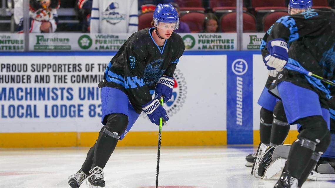 Fourth-largest crowd in Wichita Thunder history watches win to keep ECHL playoff bid alive
