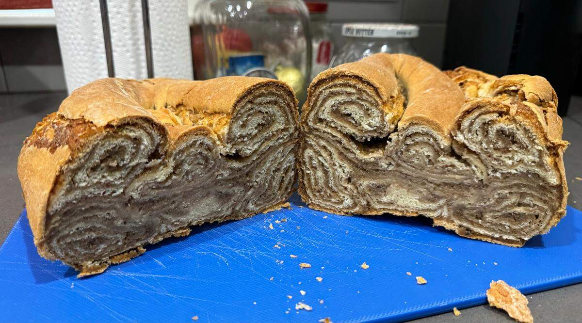I did it! My povatica wasn’t quite as pretty as my friend Katie’s, but it turned out rather well.
