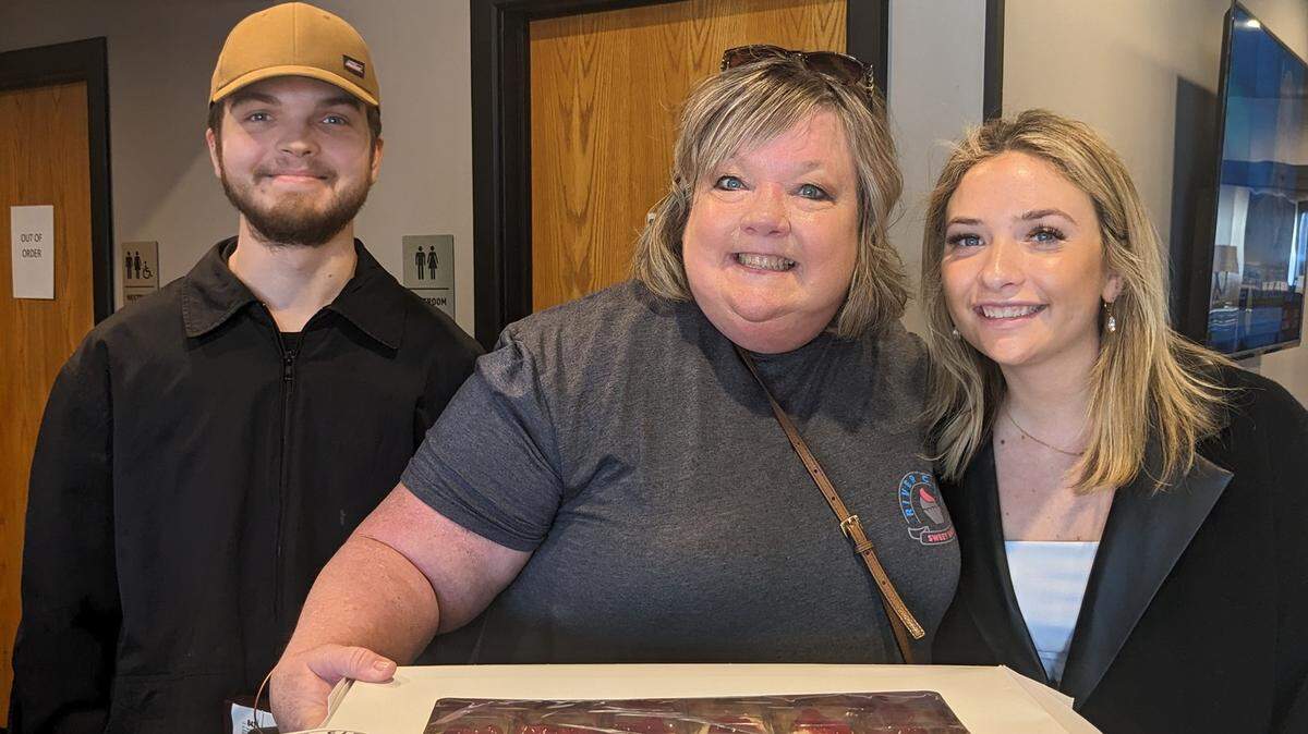 Marilyn Ramsey, center, says she’s closing her River City Sweet Shop in Towne East mall rather than moving it for the fifth time in five years.