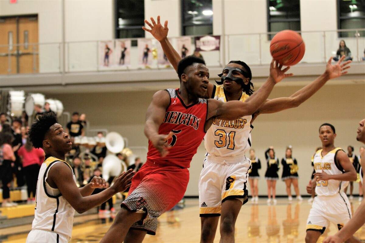 Wichita Heights’ K’Vonte Baker