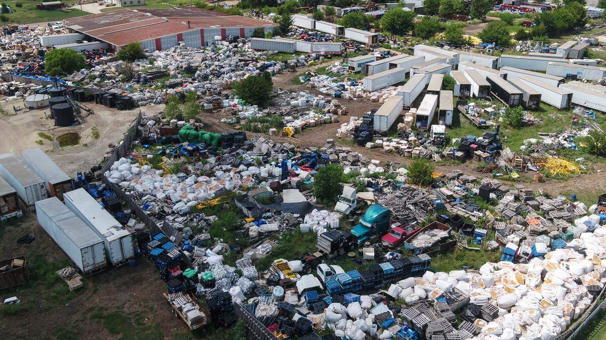 Butler County officials are moving toward shutting down Integrated Plastics Solutions, a company that recycles plastic and other industrial waste. They say it has become such an environmental nightmare that even other industrial companies don’t want to be around it. IPS is located west of El Dorado.