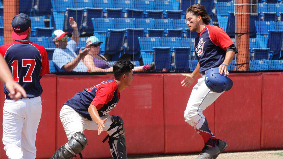 The San Diego Stars won 16-8 over the Clarinda, Iowa A’s after scoring 14 runs in two innings at Lawrence-Dumont Stadium in Wichita. (Aug. 5, 2018)