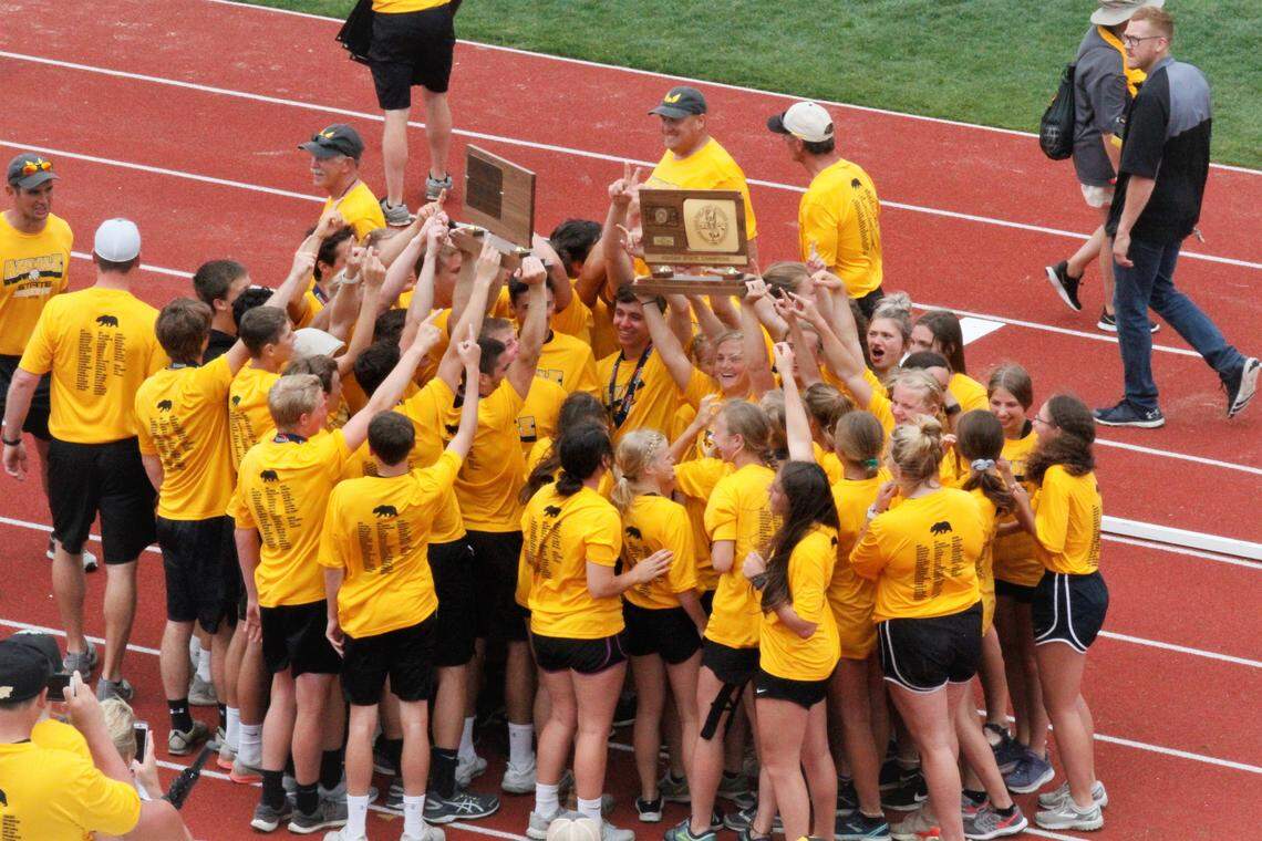 Andale High School boys and girls track and field teams