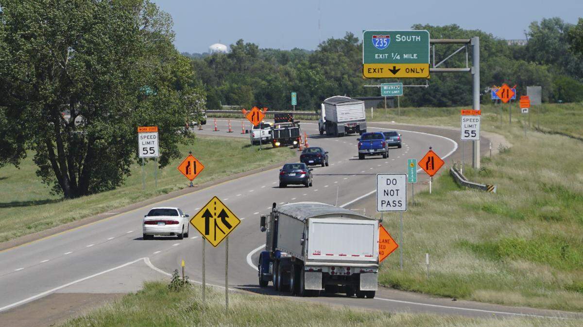 A KDOT project began Monday on eastbound K-96 at I-235 that will reduce traffic to one lane and close an exit ramp. The exit from K-96 to Meridian will be closed until October, too. (August 6, 2018)