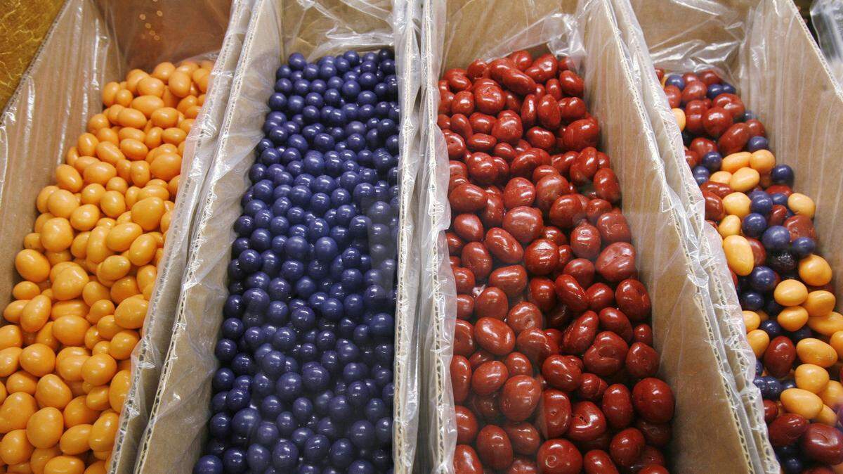 The Farris Wheel Candy Co. at Cambridge Market at 21st and Webb Road has been named No. 8 on a USA Today poll of best candy stores nationally.