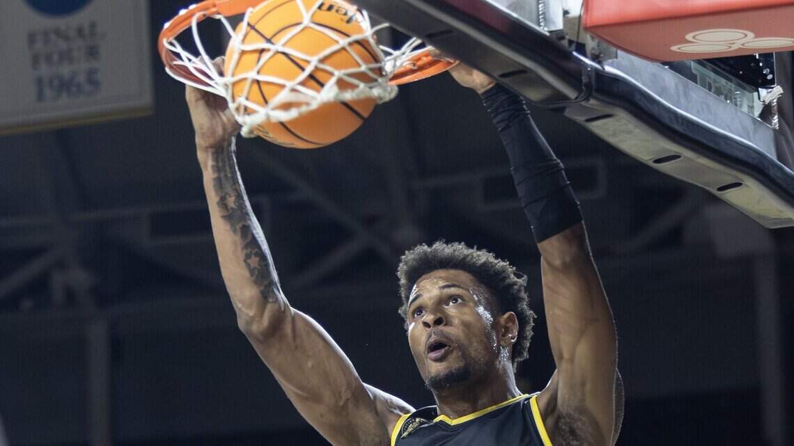 Corey Washington looked right back at home in record-setting AfterShocks debut
