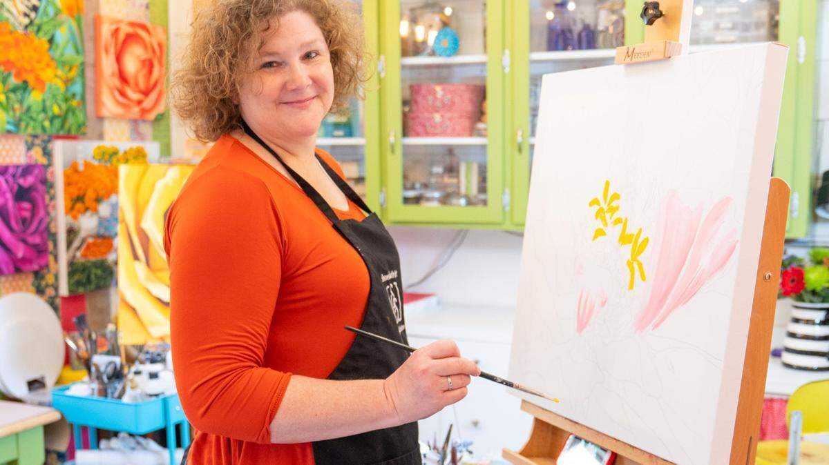 Artist Sharon Sudduth says it is a dream come true to return to Wichita as Autumn & Art’s featured artist.