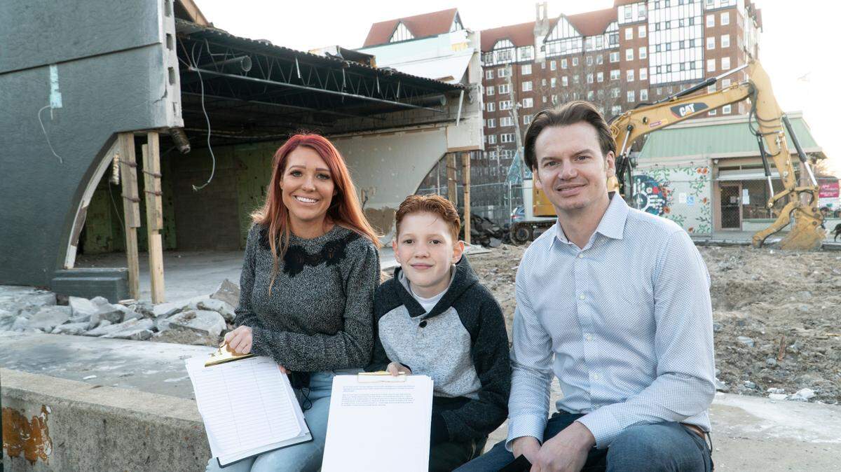 College Hill resident Aimee McCaffree, along with her son Sylias McCaffree and her husband Stephen Holt have launched a Facebook page, petition drive and door-to-door campaign aimed at getting the Andy’s Frozen Custard franchisee to reconsider moving to the location directly behind them at 425 E. Douglas. McCaffree believes that a franchise restaurant does not belong in the eclectic neighborhood full of locally owned eateries and shops, (March 1, 2021)