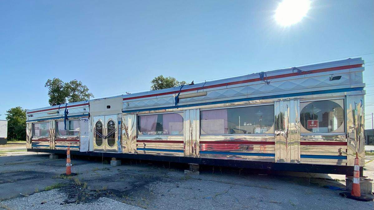 The old Walt’s Klassics building has been sitting on risers at the corner of Central and Washington, but it will start its move to its new home soon.