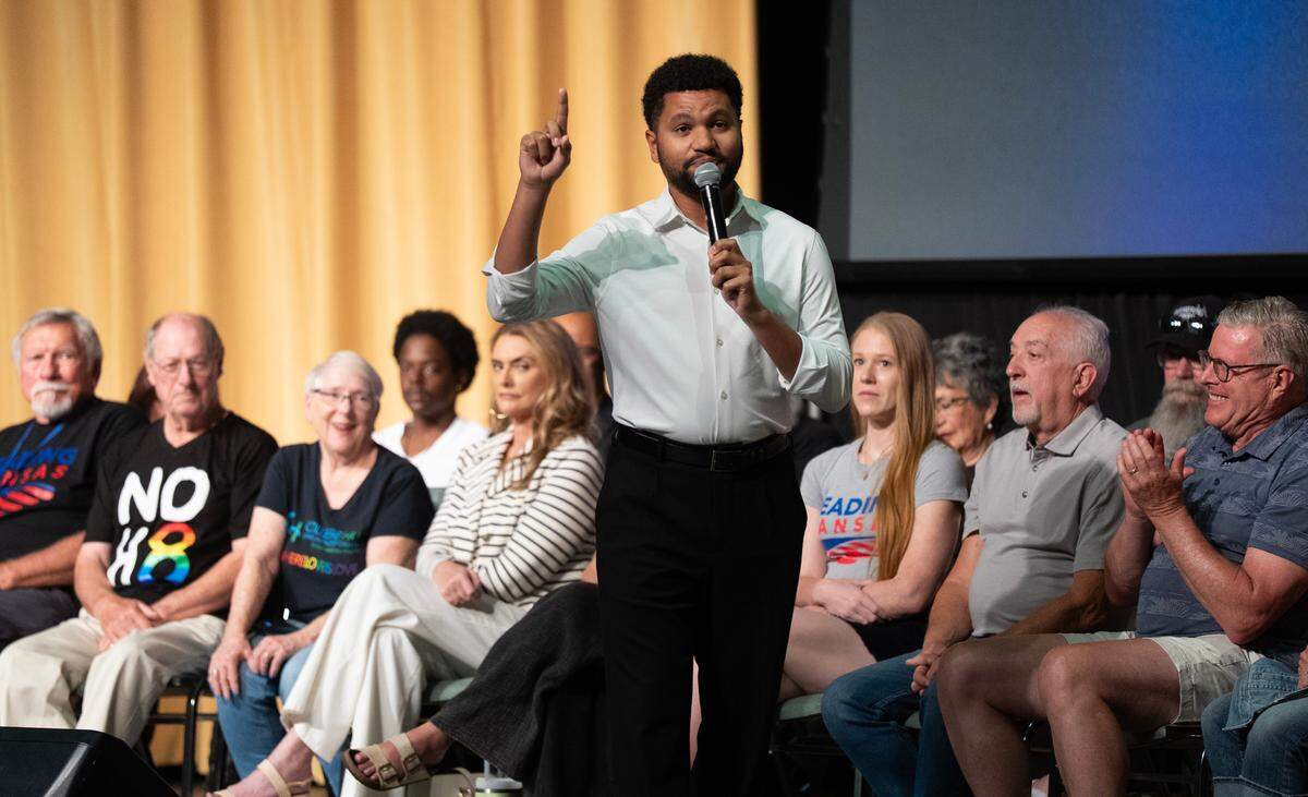 Rep. Maxwell Frost held a town hall at Wichita State University’s Hughes Metropolitan Complex. Sen. Chris Murphy was supposed to attend in person but appeared on Zoom from D.C.