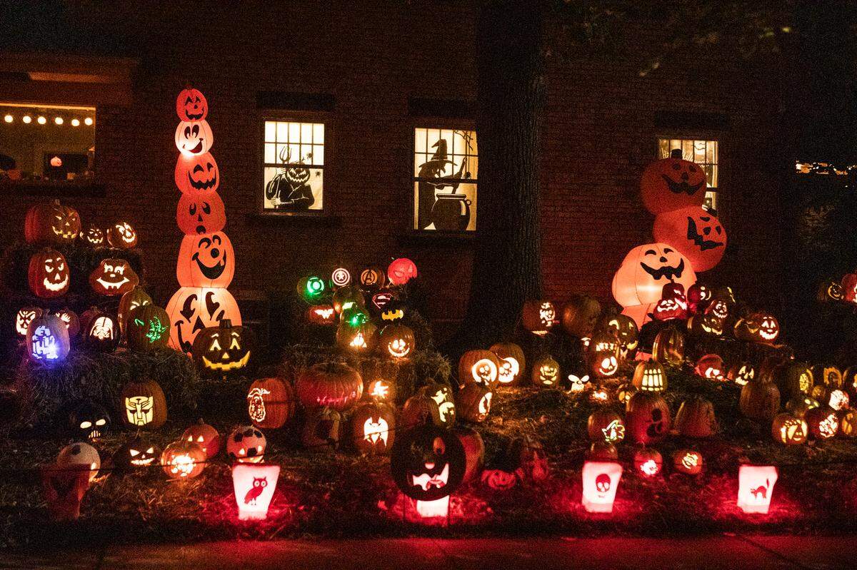 A Halloween display at the corner of Second Street and Broadview in College Hill
