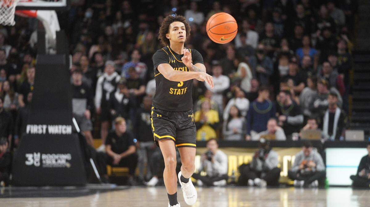 Craig Porter announced Tuesday night that he will remove his name from the NCAA transfer portal and return to Wichita State for his senior season.