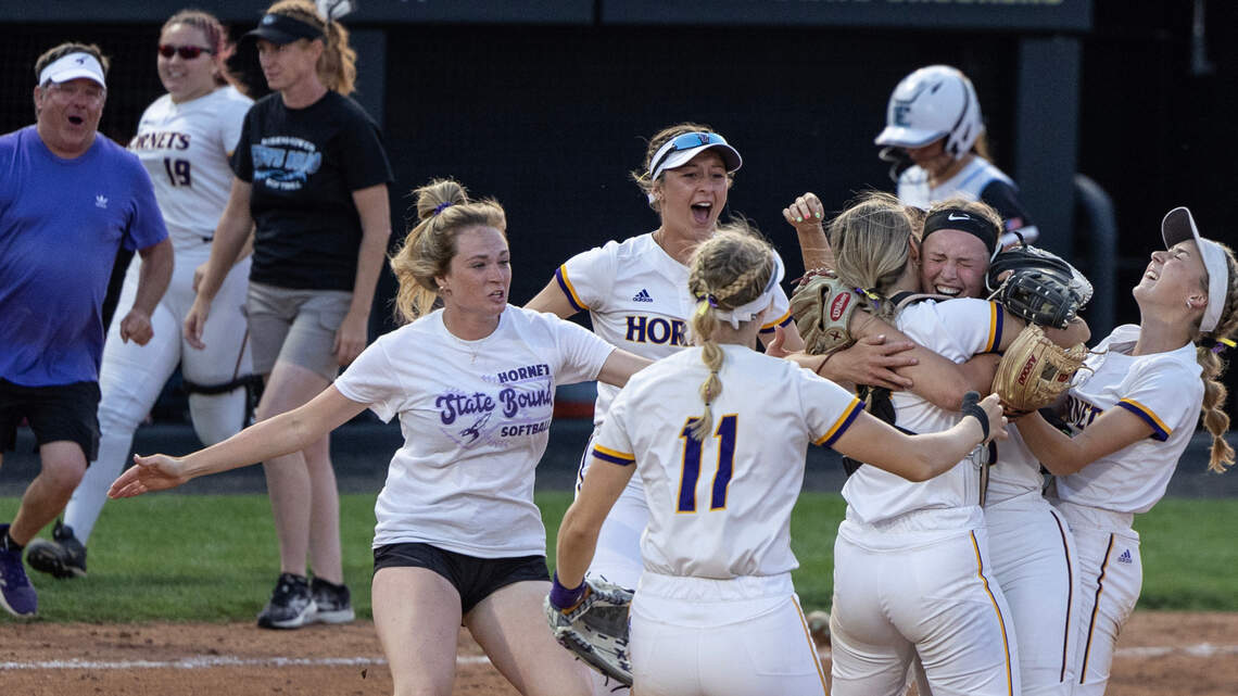 How back-to-back Valley Center softball state titles began in middle school science class