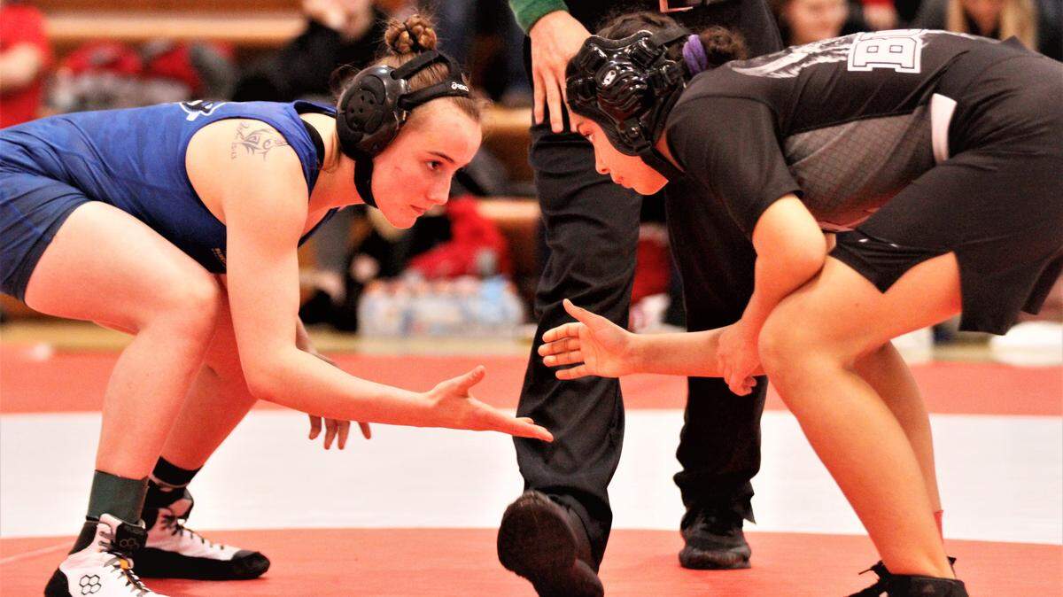 Nickerson’s Nichole Moore and Garden City’s Esmereld Corado