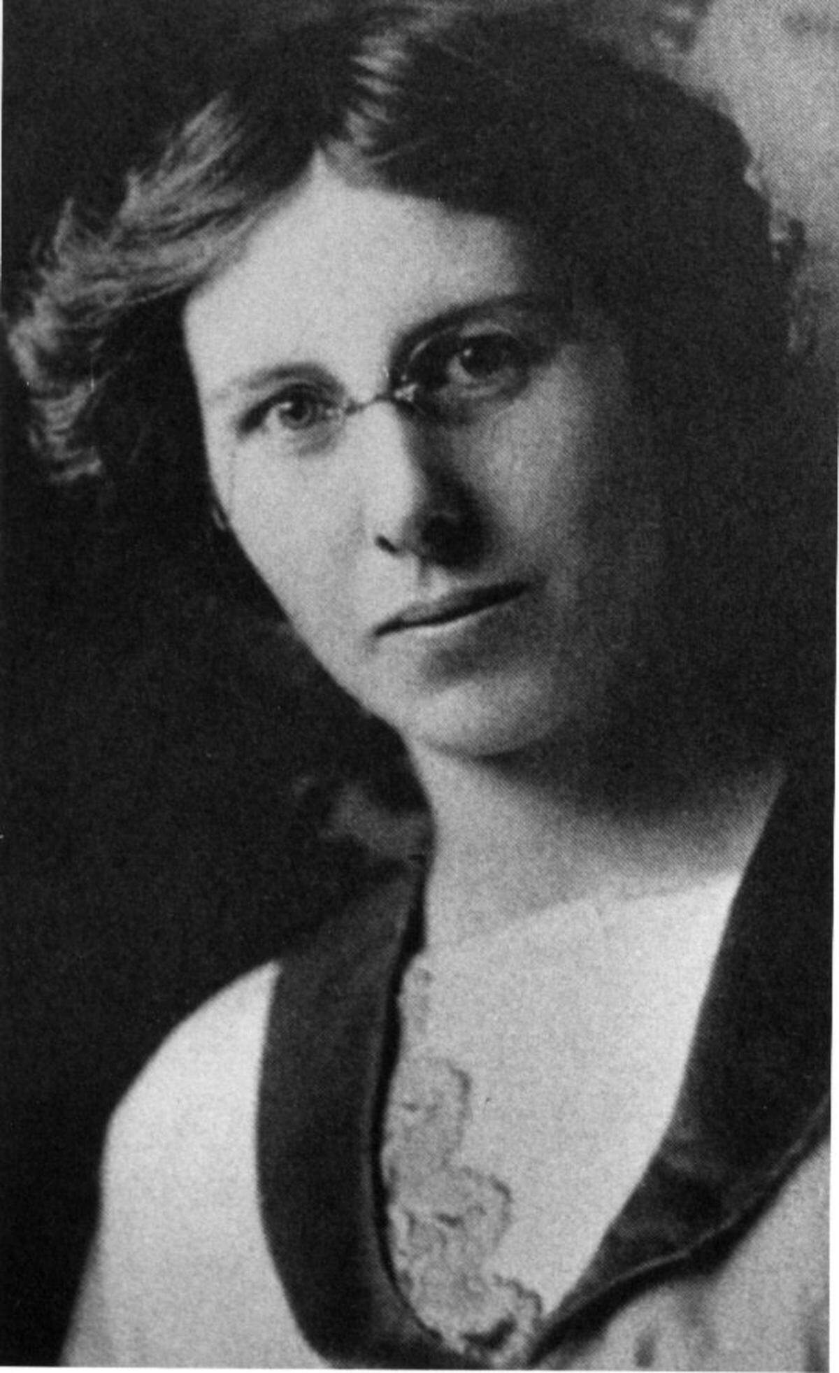 Nellie Nichols, or Nelle Peters as she became, had an interest in math and drawing as a child, and she went on to become an architect without a lot of formal training.