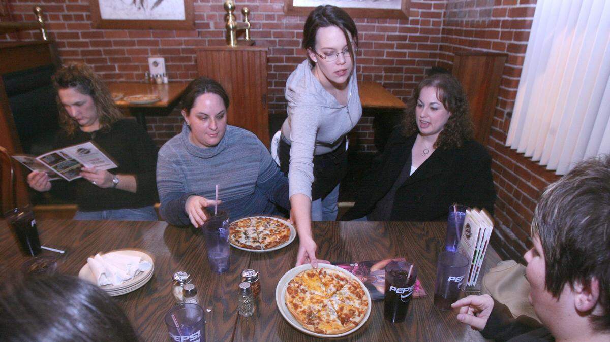 Torre’s Pizzeria at 131 N. Rock Island was a popular Old Town destination from 1996 to 2008.