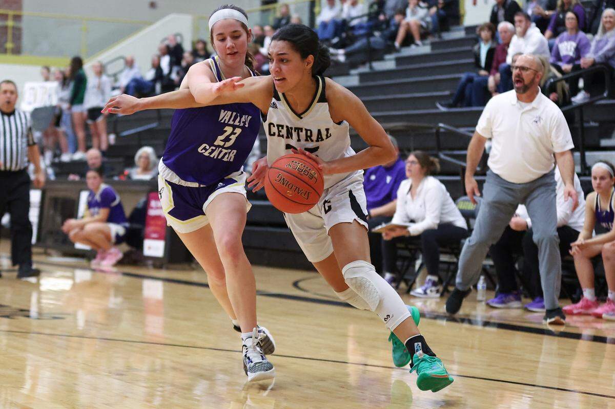 Andover Central senior Maddi Amekporfor has been a steadying presence for the Jaguars, which punched their ticket back to the state tournament after a 1-3 start to the season.