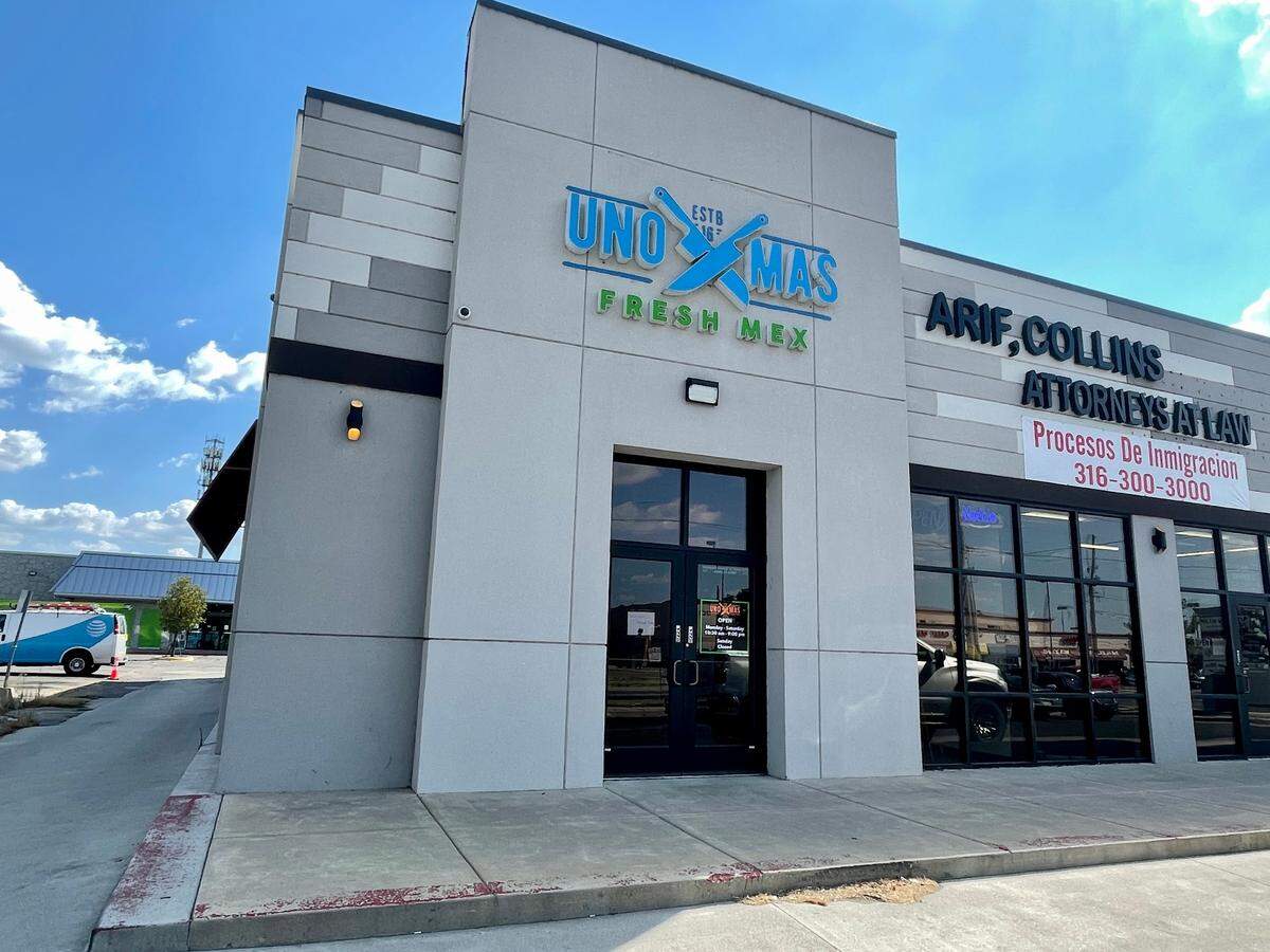 The Uno Mas at 21st and Amidon has closed.