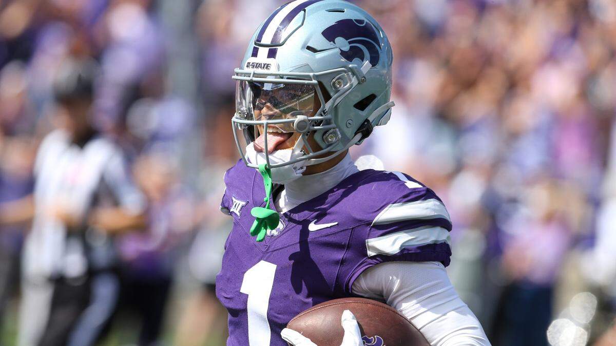 Kansas State Wildcats wide receiver Jayce Brown (1) celebrates after scoring a 55-yard touchdown against the Oklahoma State Cowboys at Bill Snyder Family Football Stadium.