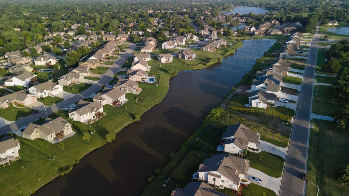 A neighborhood near 119th St. and Central. Tax appraisals are up this year for 60% of Sedgwick County’s 183,359 residential parcels, the county appraiser told the County Commission. The average increase in value is 8%.