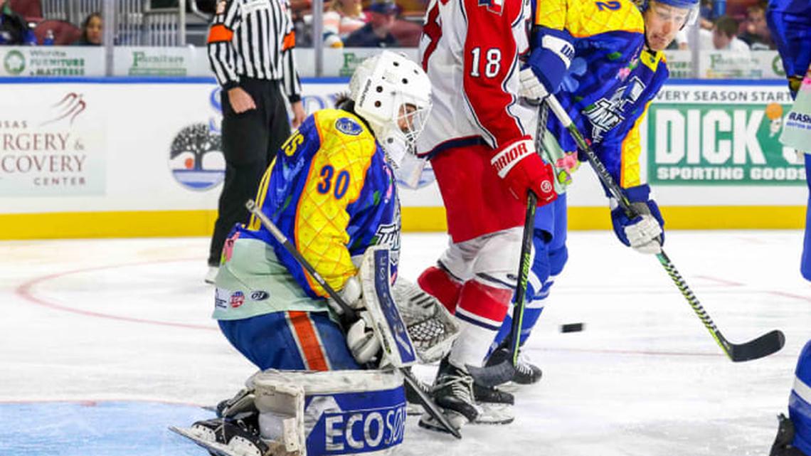 ECHL All-Star goalkeeper did this for the first time this season in Wichita Thunder win
