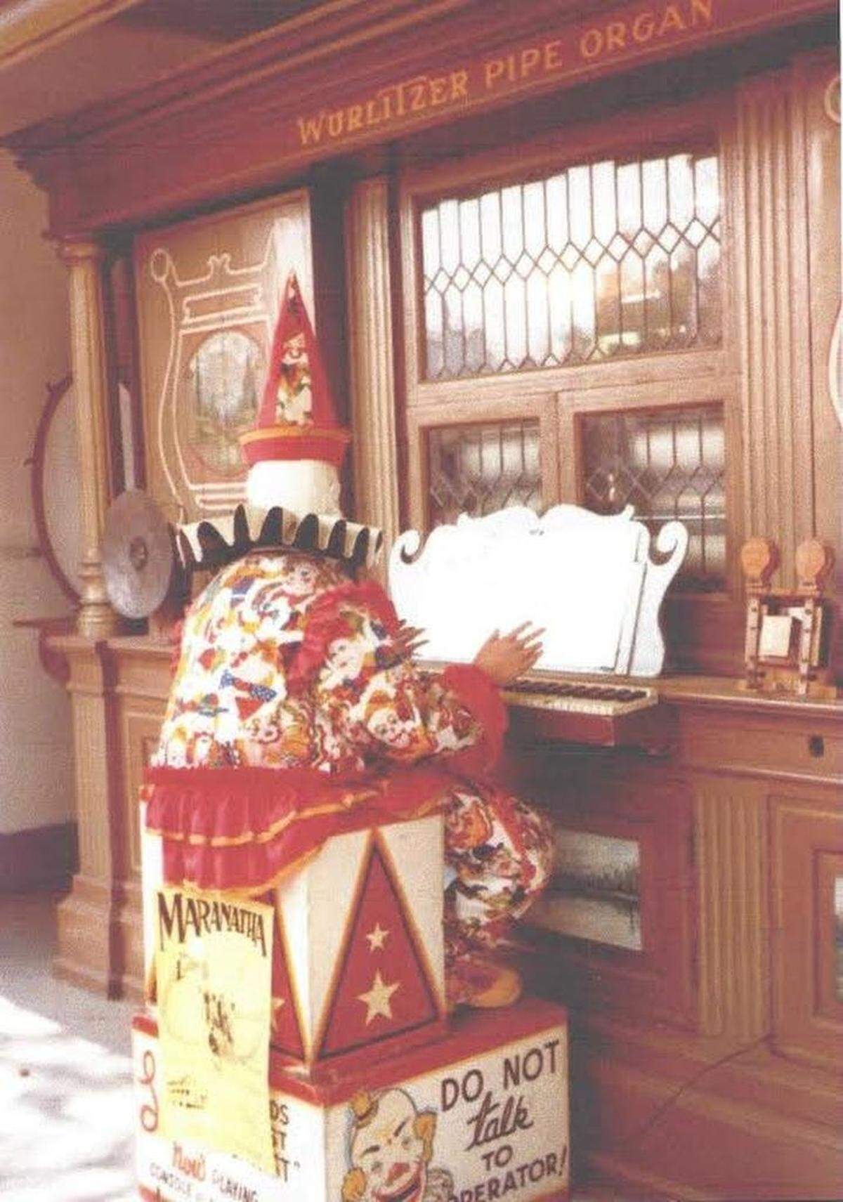 For decades, Joyland's Louie the Clown played the Wurlitzer Style 160 "Mammoth" Military Band Organ.