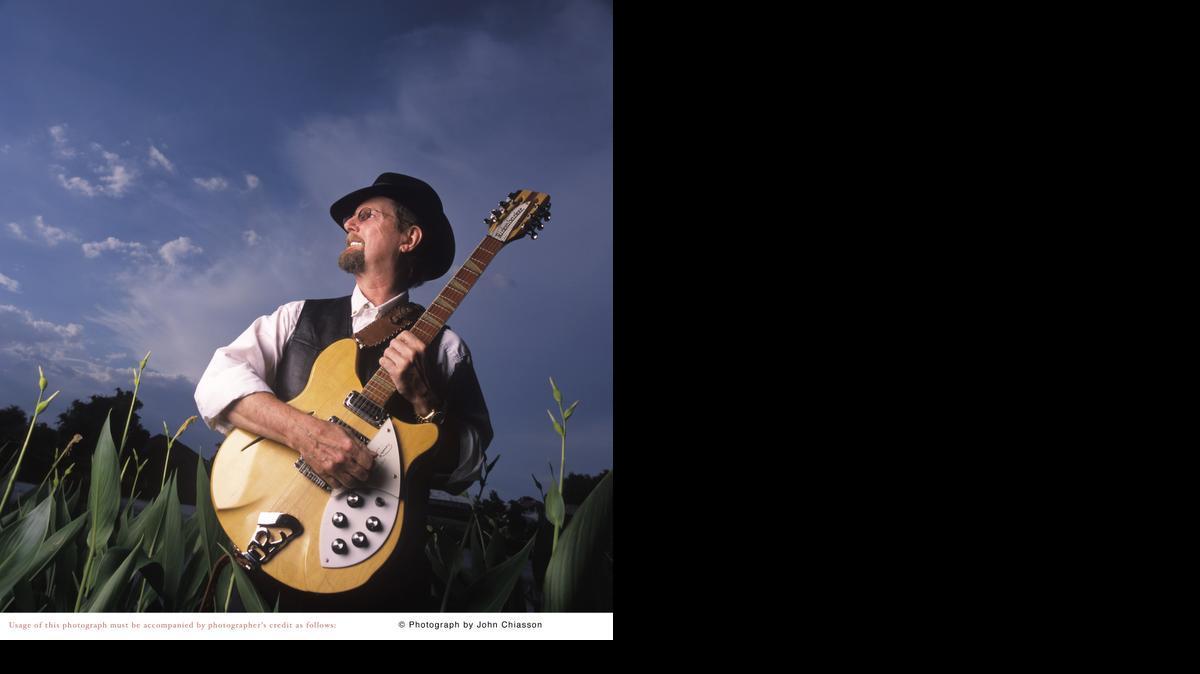Roger McGuinn likes telling stories at his concerts. 

