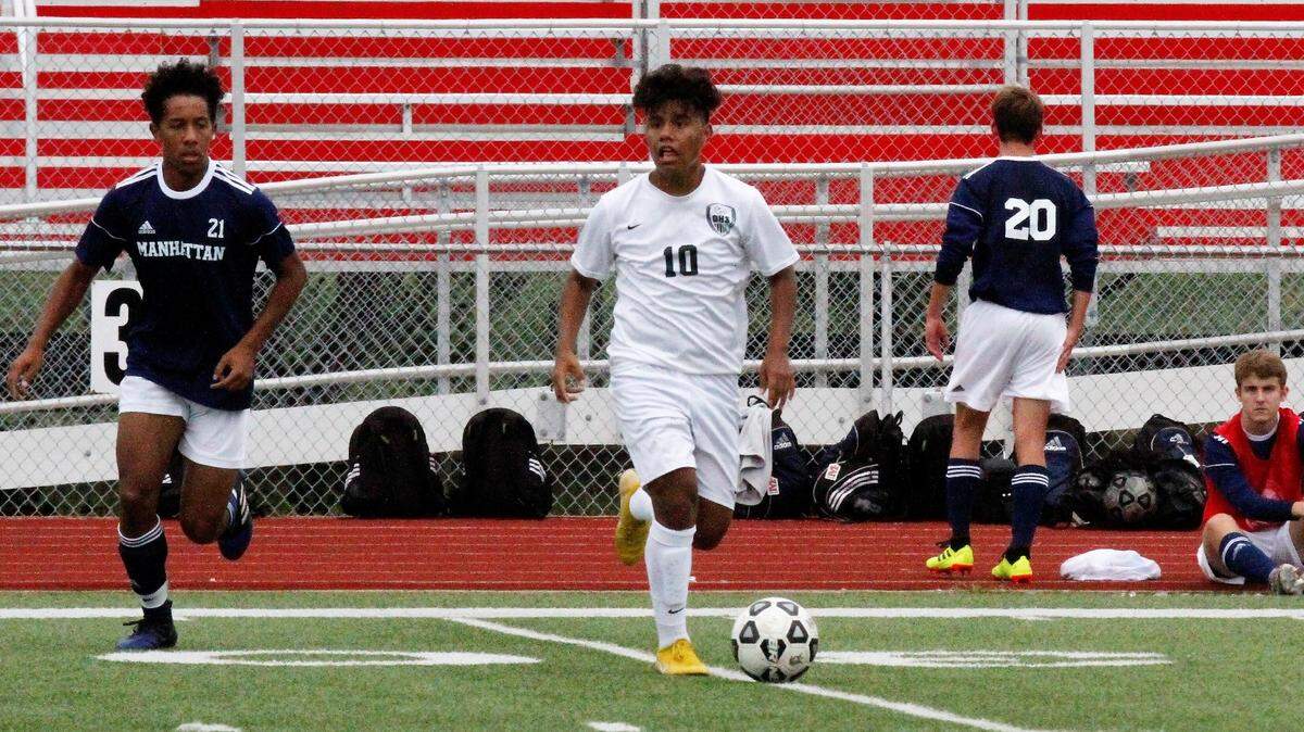 Derby senior midfielder Fransisco Vielmas looks for a pass during the Panthers’ 1-1 (4-3, penalty kicks) win over Manhattan on Monday in the Titan Classic. (Sept. 3, 2018)
