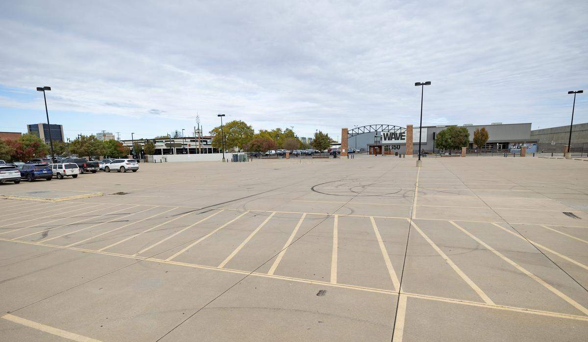 A seasonal event that will include Christmas markets and an ice skating rink will open in the Coleman lot at Second and St. Francis on Thanksgiving.