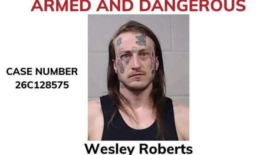 Chief: Wichita officers find guns but no suspect after waiting outside house