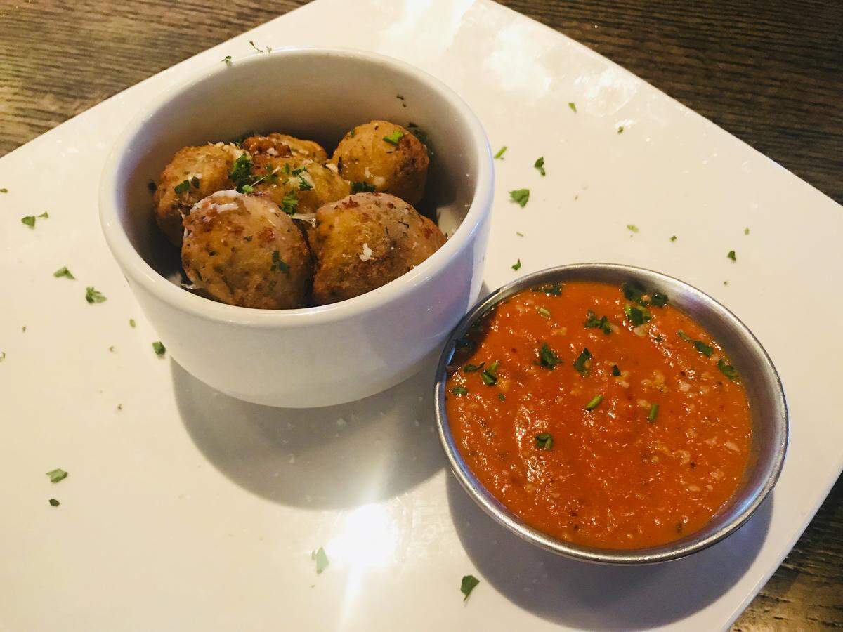 Oak & Pie’s Fried Mozzarella Balls
