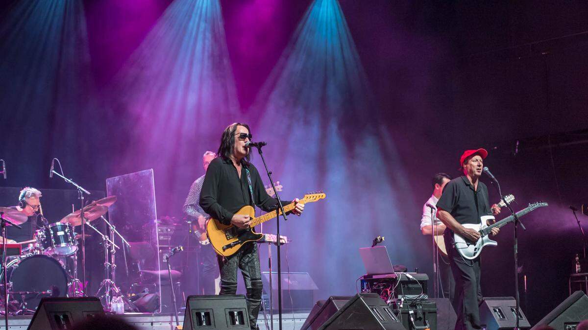 Todd Rundgren and Adrien Belew are two of the stars taking part in the “Celebrating David Bowie” tour, which comes to Wichita’s Orpheum Theatre on Wednesday night.