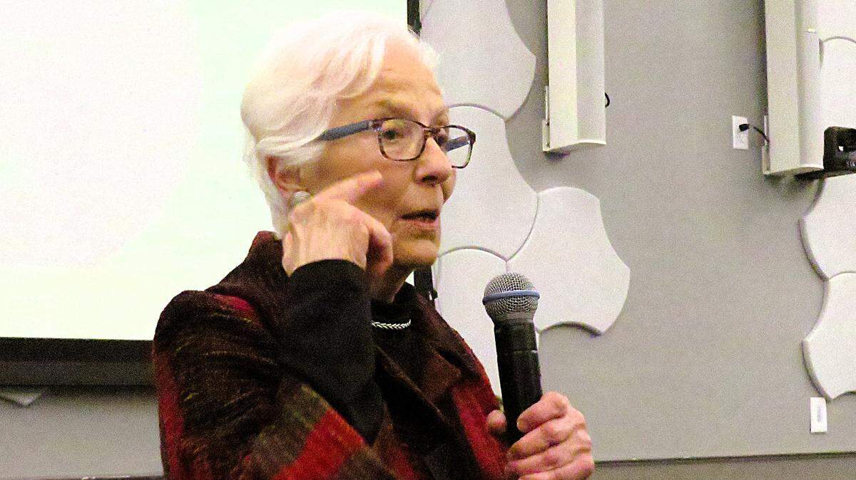Gloria Farha Flentje, an attorney and former chairwoman of the Kansas Supreme Court Nominating Commission, tells a Wichita audience that politicizing the judiciary risks corruption and injustice.
