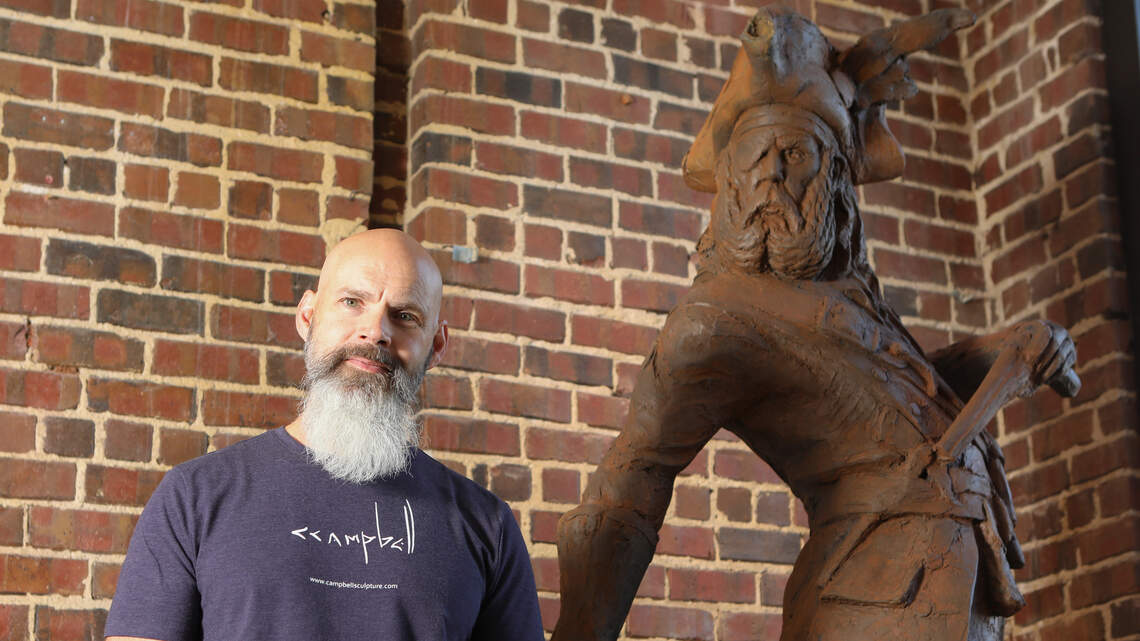 Wichita sculptor’s work ranges from Hobbit trilogy to Harry Potter to the zoo